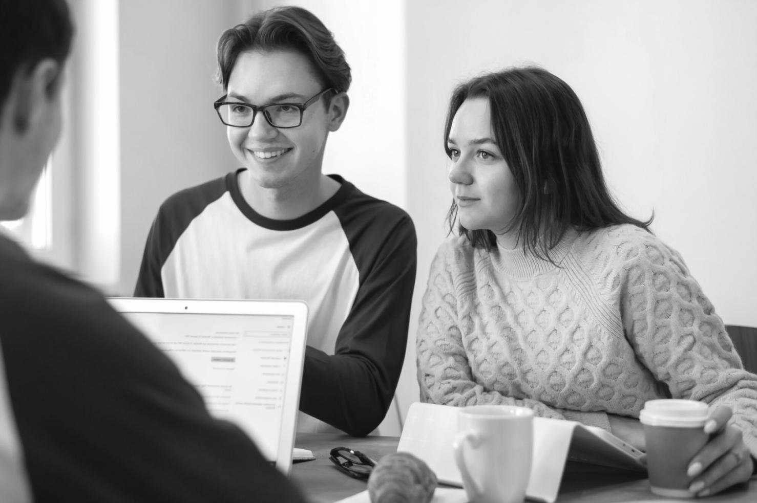 Sesión de formación financiera para equipos empresariales